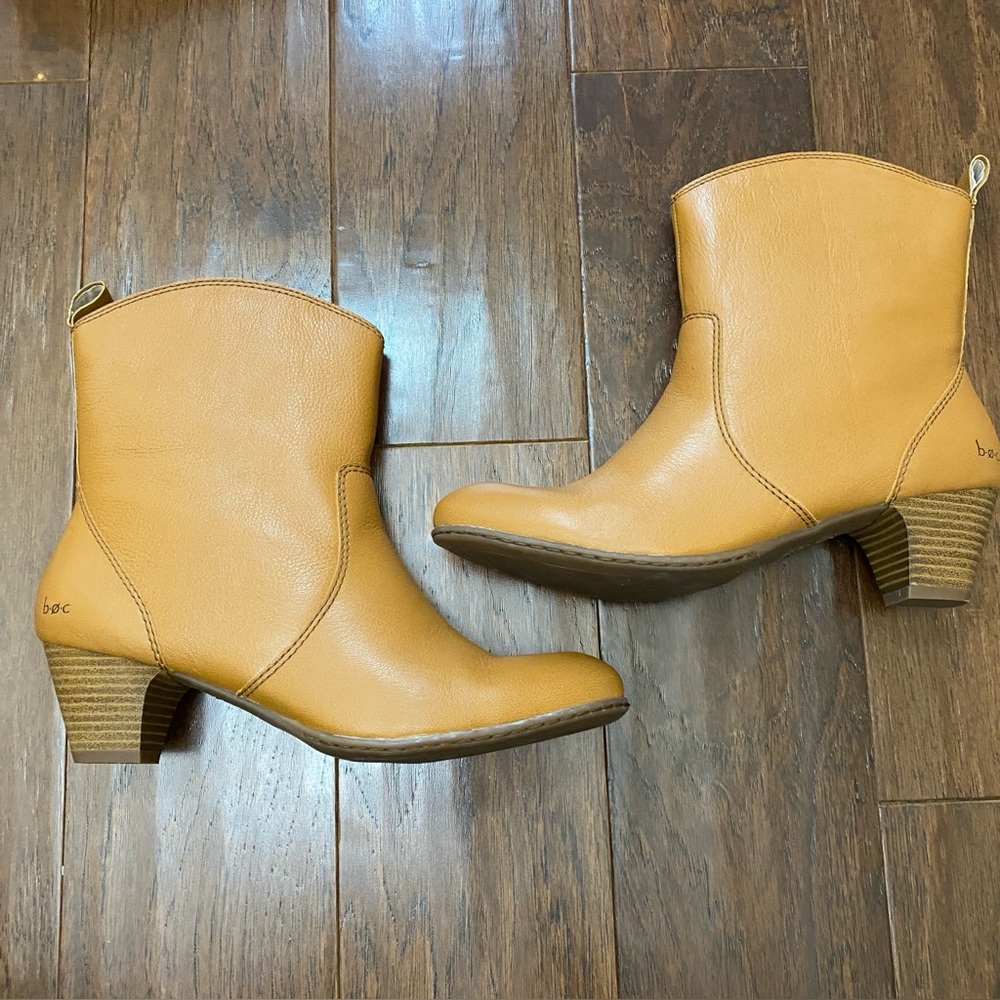 NWT BOC 8.5 Mustard Leather Upper Ankle Boots Casual Comfort Boot